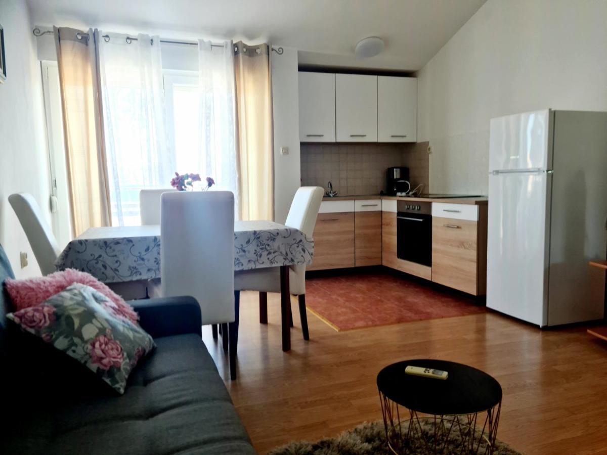 Apartmani Junto Preko Exterior foto