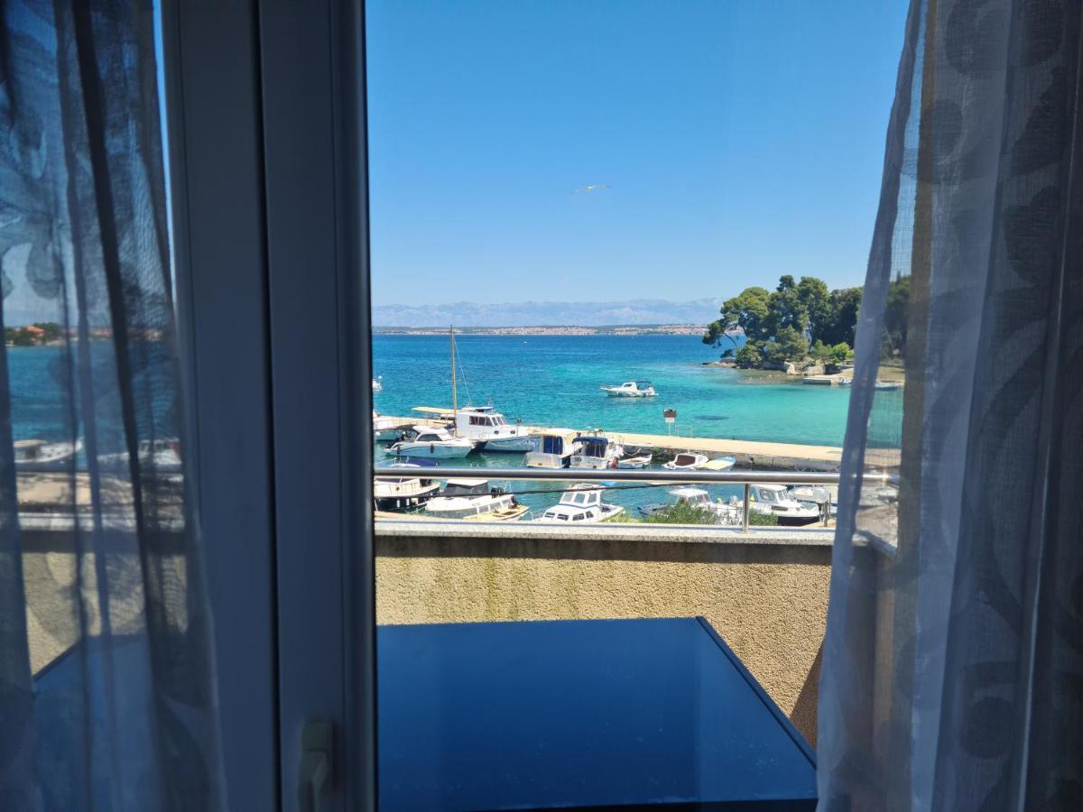 Apartmani Junto Preko Exterior foto