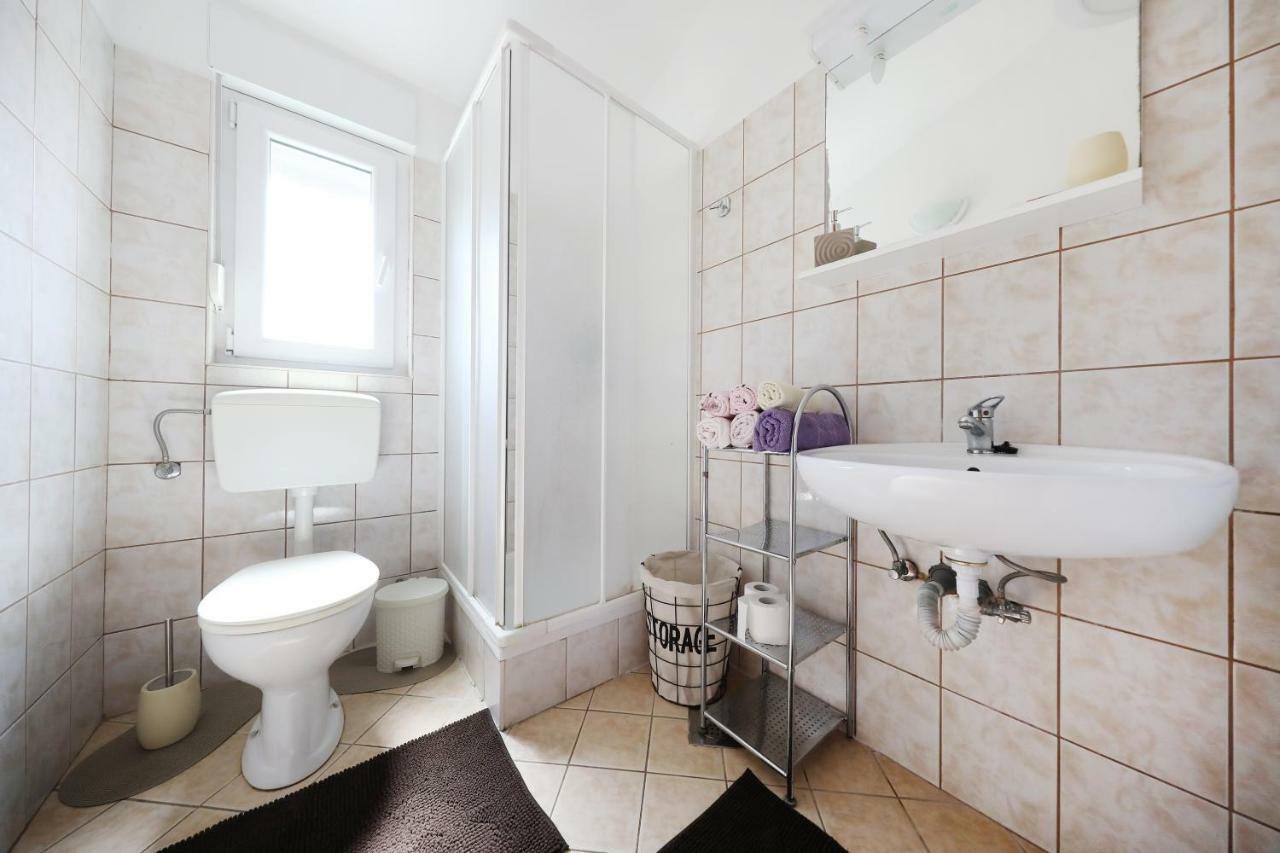 Apartmani Junto Preko Exterior foto