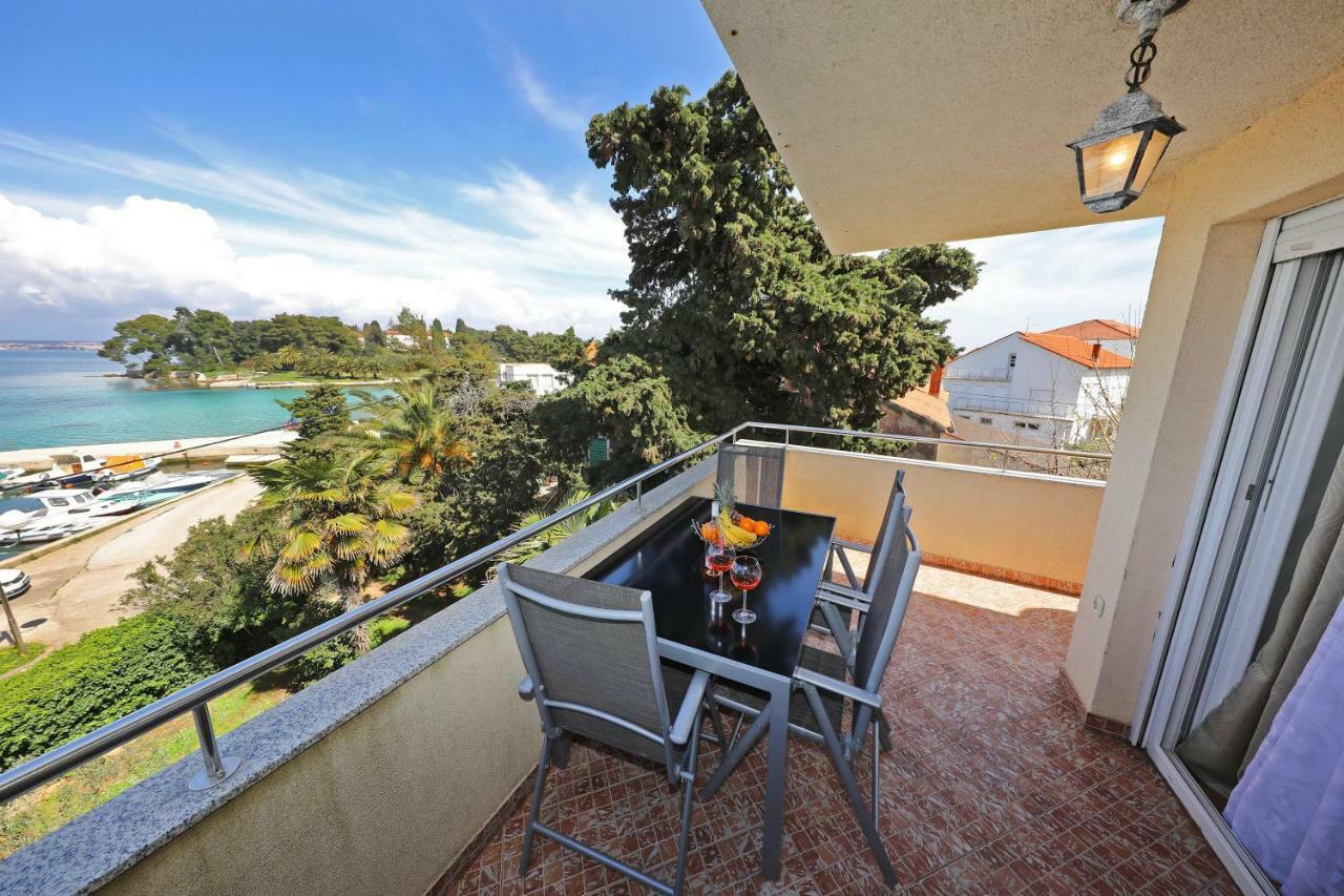 Apartmani Junto Preko Exterior foto